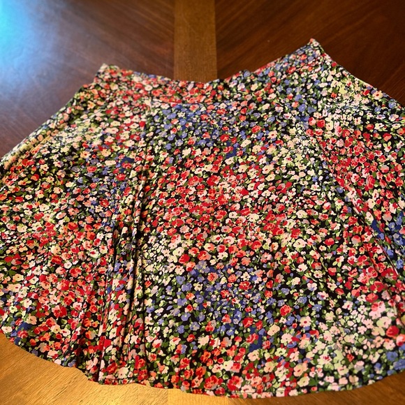 Urban outfitters floral skirt, size s-p - Picture 4 of 8